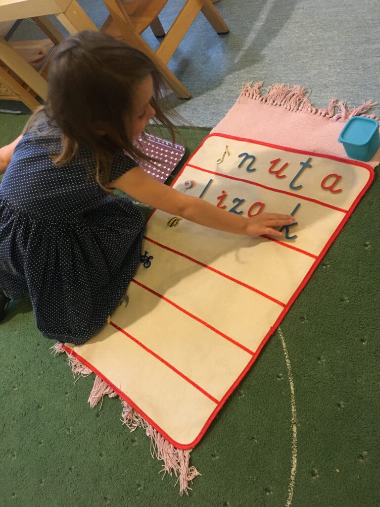 Ruchomy alfabet - nauka pisania