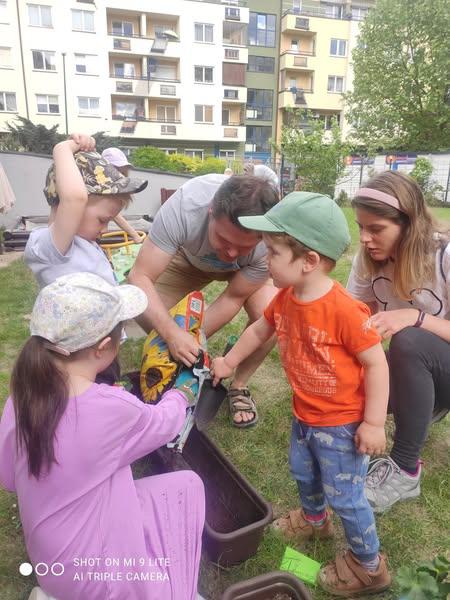 Dbamy o przedszkolny ogródek wspólnie z Rodzicami
