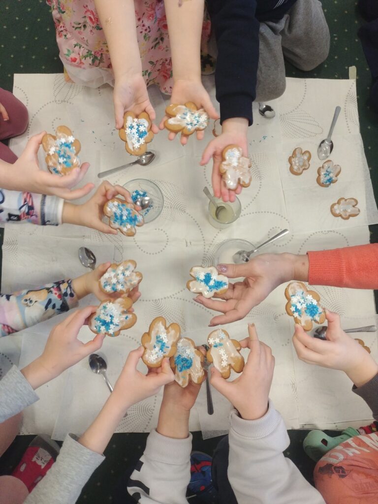 Oto nasze wspólne dzieło – pierniki, które będą
stanowiły poczęstunek podczas spotkania bożonarodzeniowego z Rodzicami